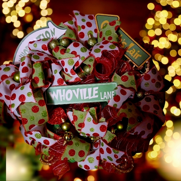 Whoville Lane Christmas Wreath - Picture 2 of 2